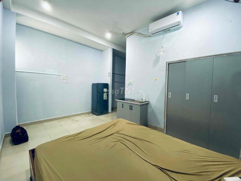 Phòng Mới Full Nội Thất 28m2. Đường Tô Ký Ngay Trường ĐH GT Vận Tải