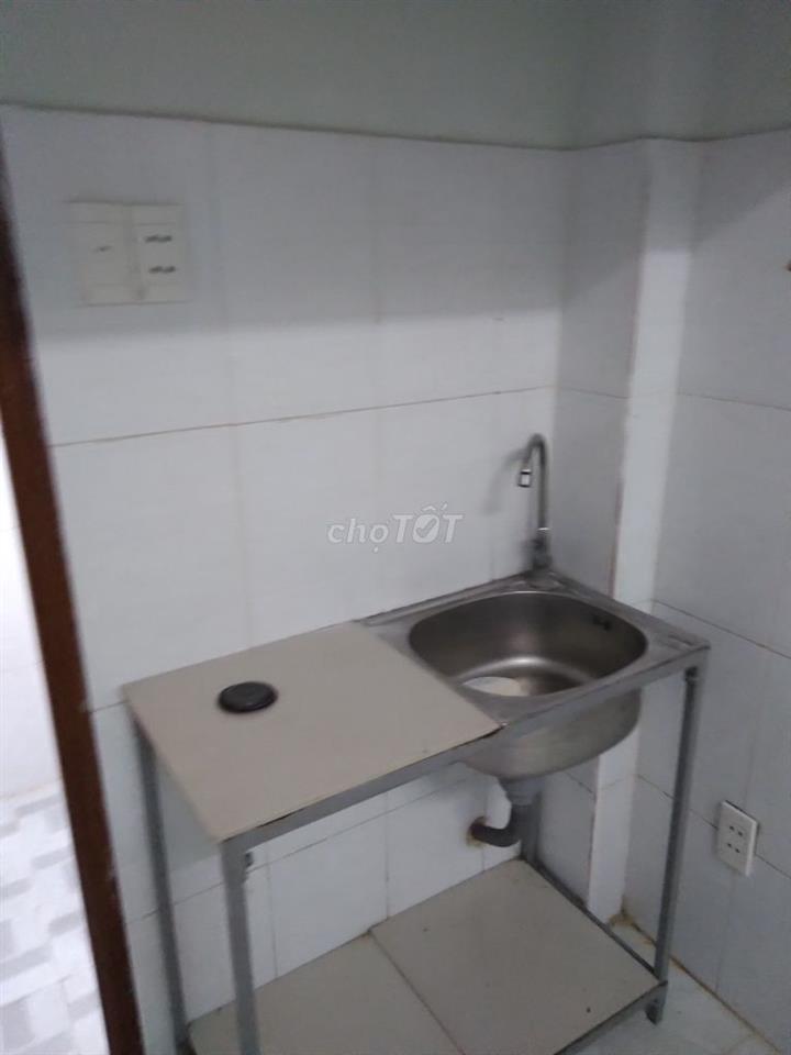 Chính chủ, phòng đẹp, thoáng mát, 14m2 + gác rộng 6m2.