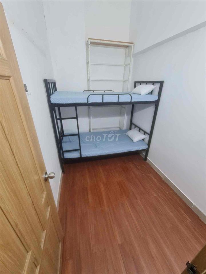 KTX 2 người sạch sẽ- đi bộ qua ĐH Văn Hiến