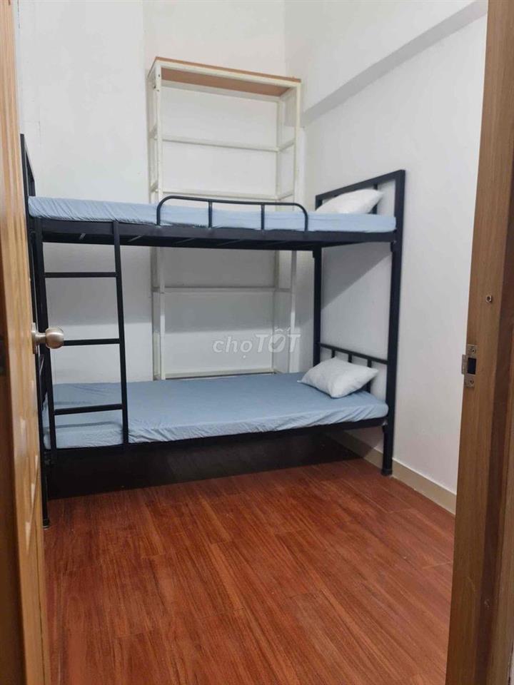 KTX 2 người sạch sẽ- đi bộ qua ĐH Văn Hiến