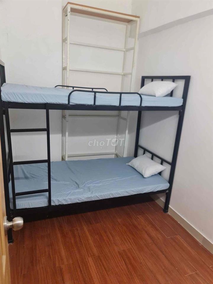 KTX 2 người sạch sẽ- đi bộ qua ĐH Văn Hiến