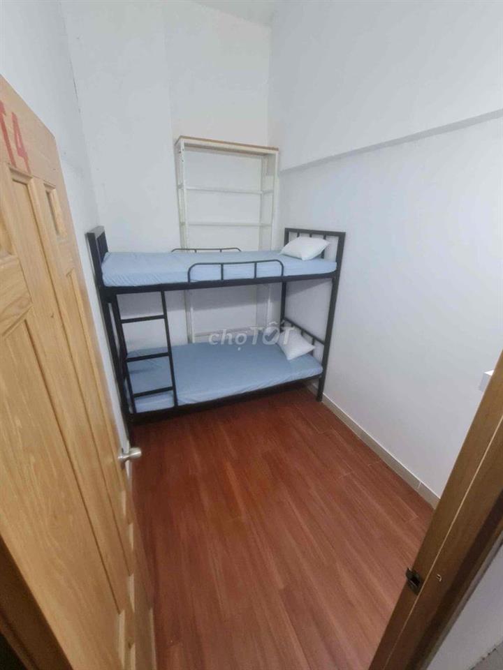 KTX 2 người sạch sẽ- đi bộ qua ĐH Văn Hiến