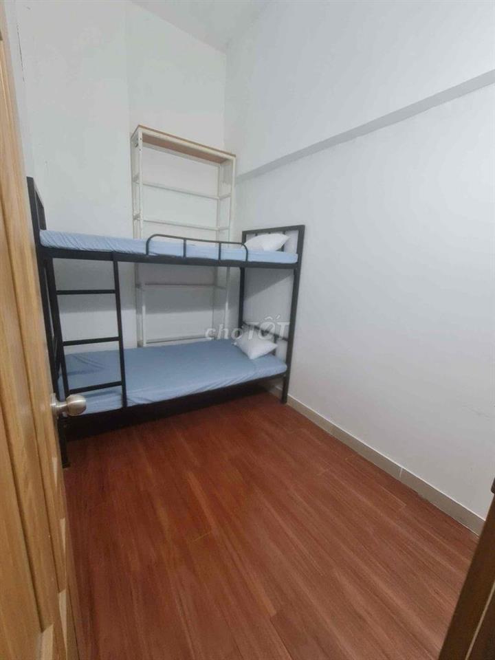 KTX 2 người sạch sẽ- đi bộ qua ĐH Văn Hiến