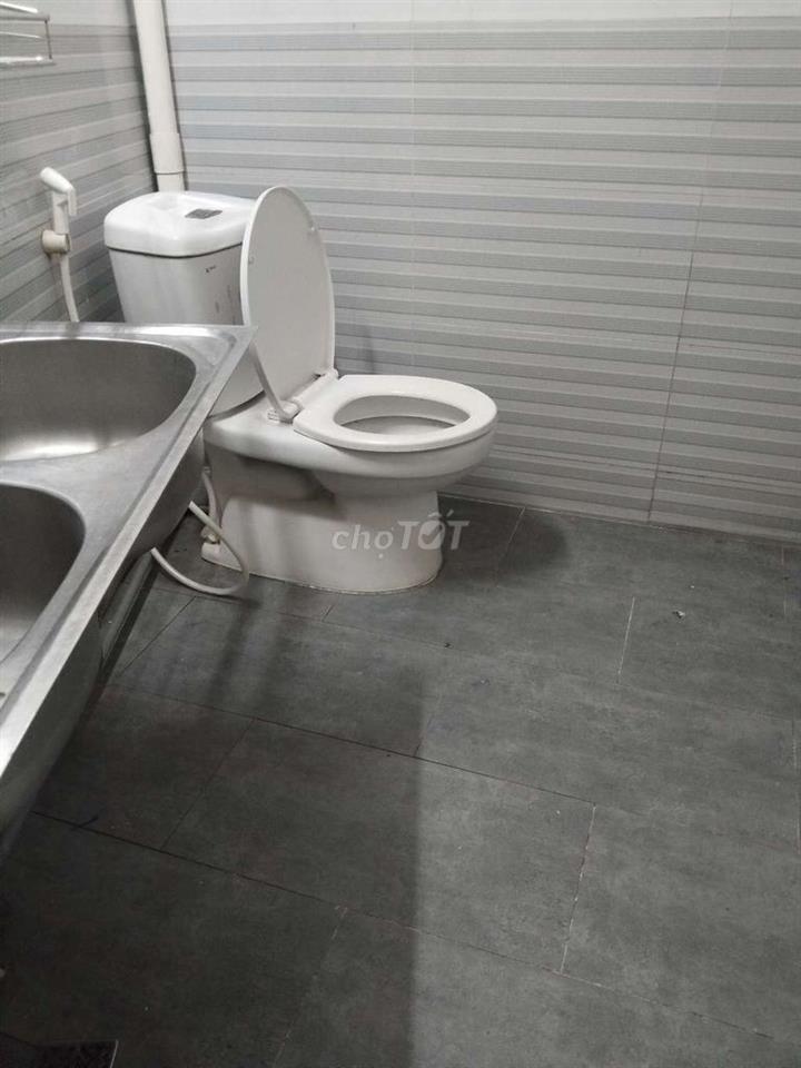 chính chủ cho thuê phòng máy lạnh full nội thất giá rẻ giờ giấc tự do