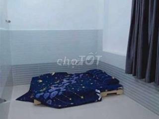 chính chủ cho thuê phòng máy lạnh full nội thất giá rẻ giờ giấc tự do