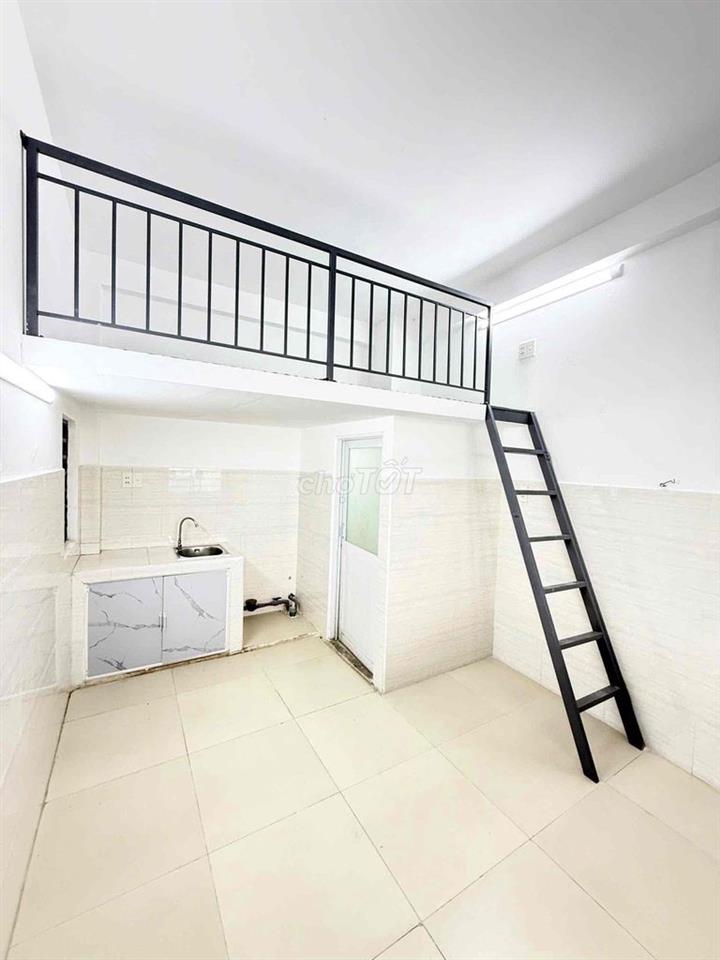 Phòng Trọ Duplex Ngay Gần Emart