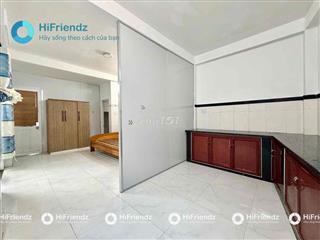Tách bếp - Bếp rộng thoải mái - Phòng thoáng - Q12