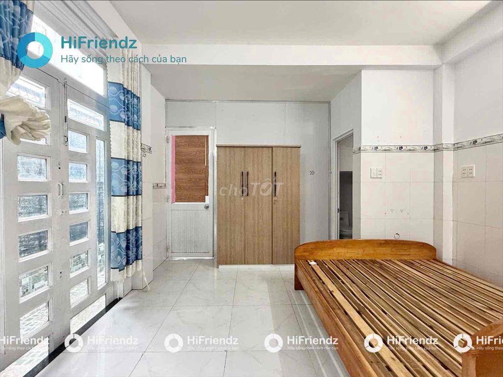 Tách bếp - Bếp rộng thoải mái - Phòng thoáng - Q12