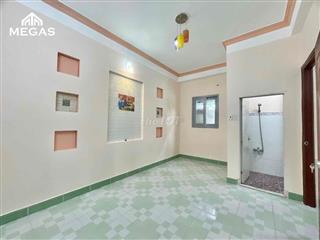 Phòng siêu rộng 25m2 - Sẵn máy lạnh - Điện 3k3 - Gần CVPM