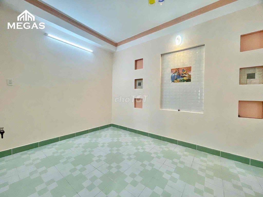 Phòng siêu rộng 25m2 - Sẵn máy lạnh - Điện 3k3 - Gần CVPM