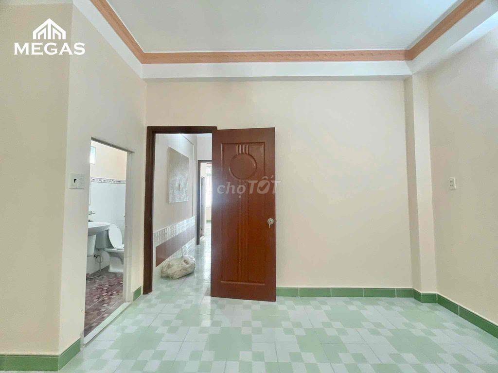 Phòng siêu rộng 25m2 - Sẵn máy lạnh - Điện 3k3 - Gần CVPM