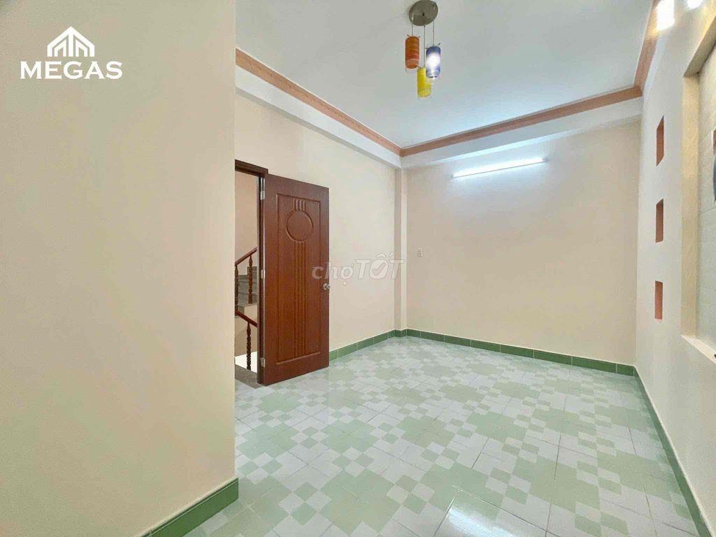 Phòng siêu rộng 25m2 - Sẵn máy lạnh - Điện 3k3 - Gần CVPM