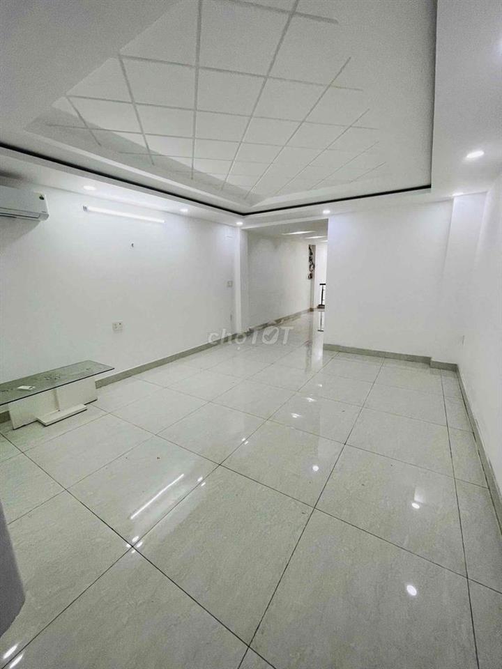 100M2 - Trệt Lửng - 2 WC - Giếng Trời