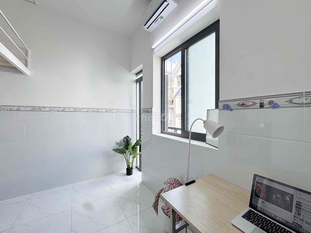 PHÒNG RỘNG GÁC CAO CỬA SỔ TRỜI FULL NỘI THẤT GẦN CÁC TRƯỜNG ĐH