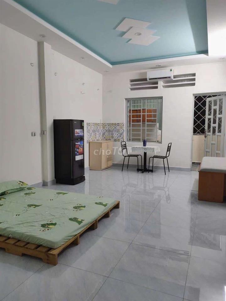PHÒNG SUTIO TÁCH BẾP BANCOL GÒ VẤP
