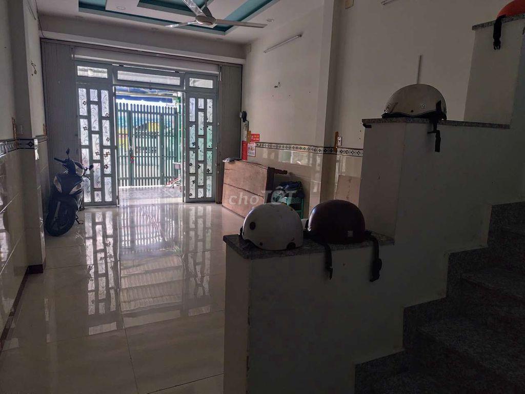 PHÒNG SUTIO TÁCH BẾP BANCOL GÒ VẤP