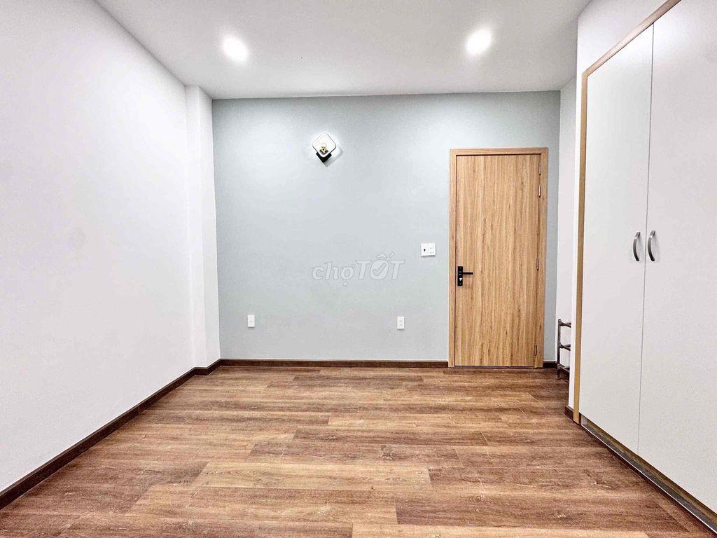 Studio Tách bếp cửa sổ trời Full NT a-z