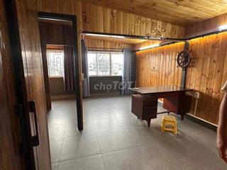 CHO THUÊ PENTHOUSE KHÔNG GÁC – CÓ SÂN THƯỢNG – THOÁNG MÁT