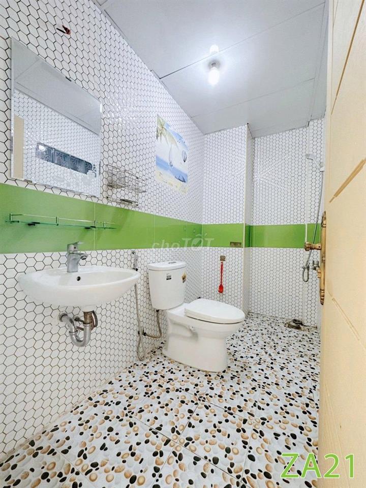 PHÒNG BAN CÔNG GẦN SÂN BAY TÂN SƠN NHẤT