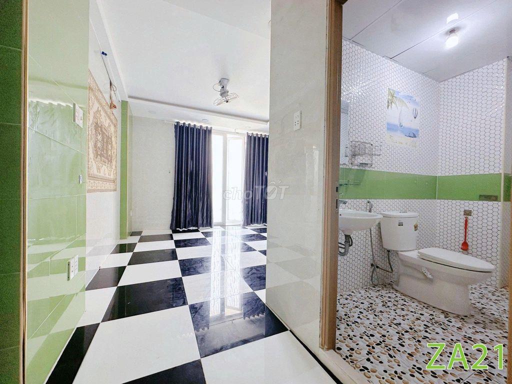 PHÒNG BAN CÔNG GẦN SÂN BAY TÂN SƠN NHẤT