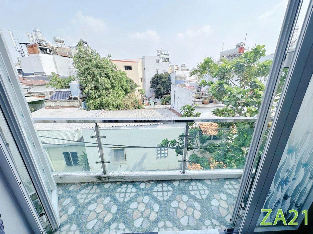 PHÒNG BAN CÔNG GẦN SÂN BAY TÂN SƠN NHẤT