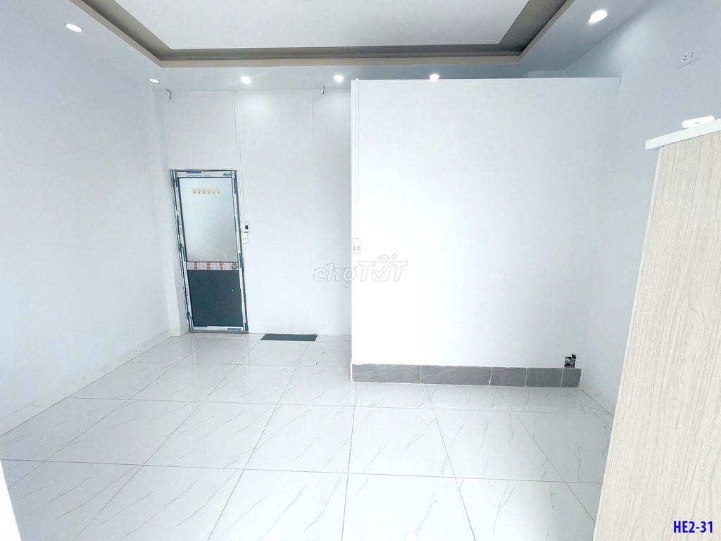 PHÒNG BAN CÔNG SẴN MÁY LẠNH DỌN VÀO Ở NGAY GIÁ CHỈ 3tr500
