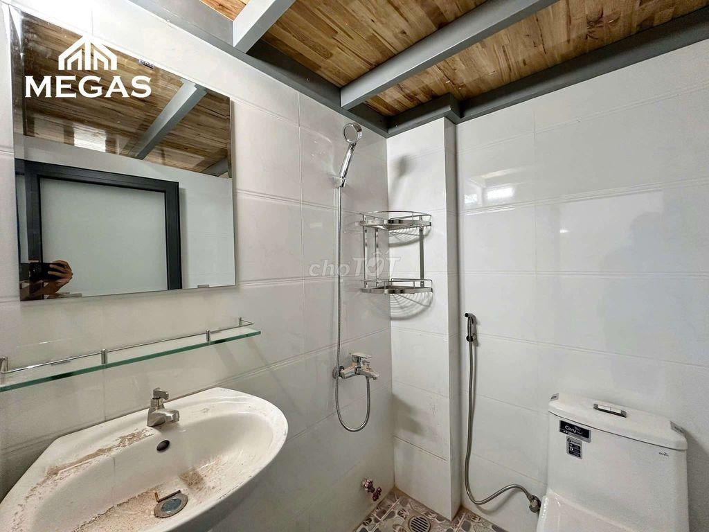 PHÒNG TRỌ CÓ GÁC 1M6 ĐỦ NỘI THẤT CÁCH VẠN PHÚC CITY 10p ĐI XE