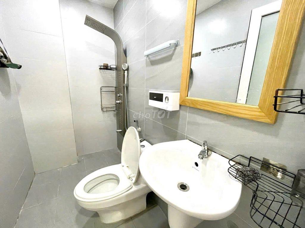 Phòng Full nội thất vào là ở ngay. Đường Nguyễn Tư Giản, Có Ban công