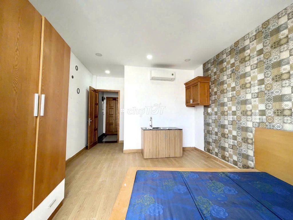 Phòng Full nội thất vào là ở ngay. Đường Nguyễn Tư Giản, Có Ban công