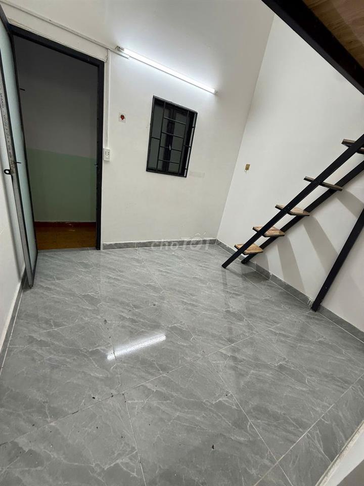 PHÒNG VỊ TRÍ HIẾM. PHẠM HUY THÔNG, P AN NHƠN - SÁT DQH CHỈ 3TR