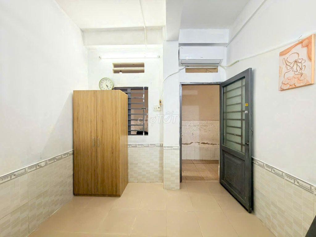 Phòng cực hiếm. Nguyễn Văn Công, GV - có máy lạnh chỉ 3tr5