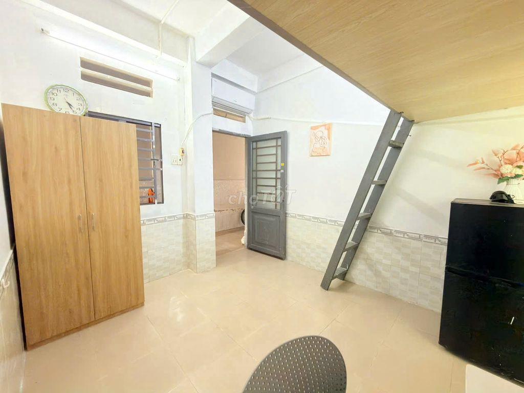 Phòng cực hiếm. Nguyễn Văn Công, GV - có máy lạnh chỉ 3tr5