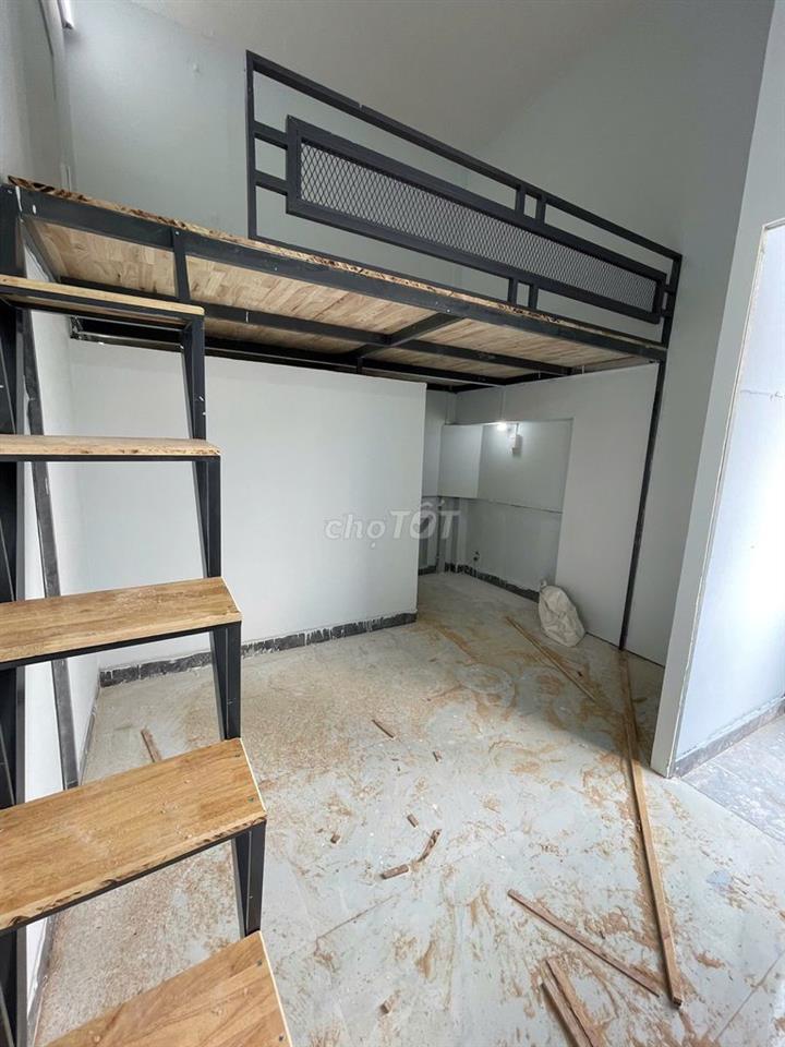 PHÒNG XỊN TRẦN BÁ GIAO, P AN NHƠN, GẦN IUH VÀ VLU CHỈ 3TR7 CÓ BANCOL