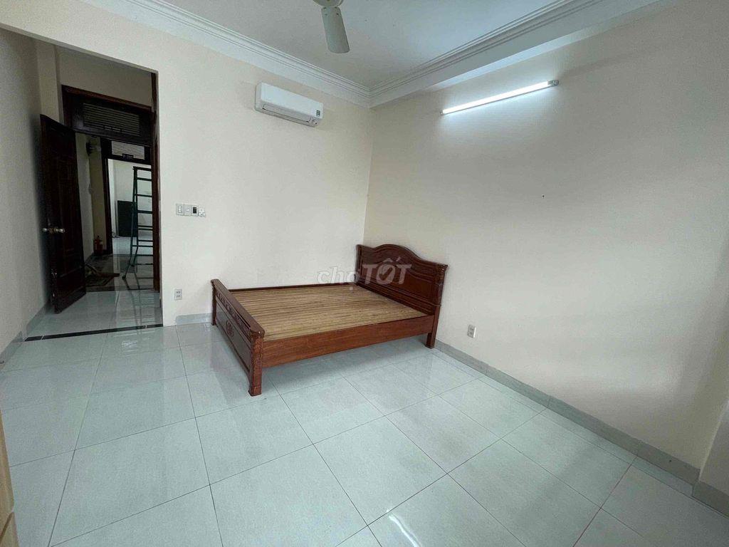Phòng đầy đủ nội thất tại 736 Lê Đức Thọ. Giá chỉ từ 3tr5