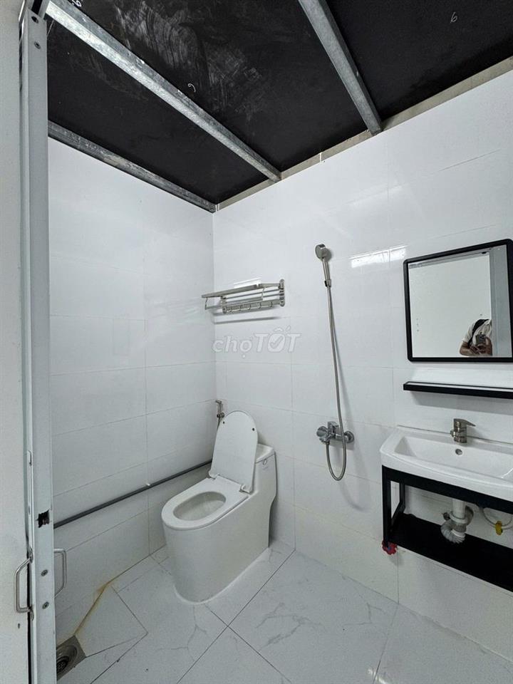 PHÒNG STUDIO RỘNG 25M2 HOÀNG BẬT ĐẠT, TÂN BÌNH - PHÍ CỰC RẺ CHỈ 3TR8