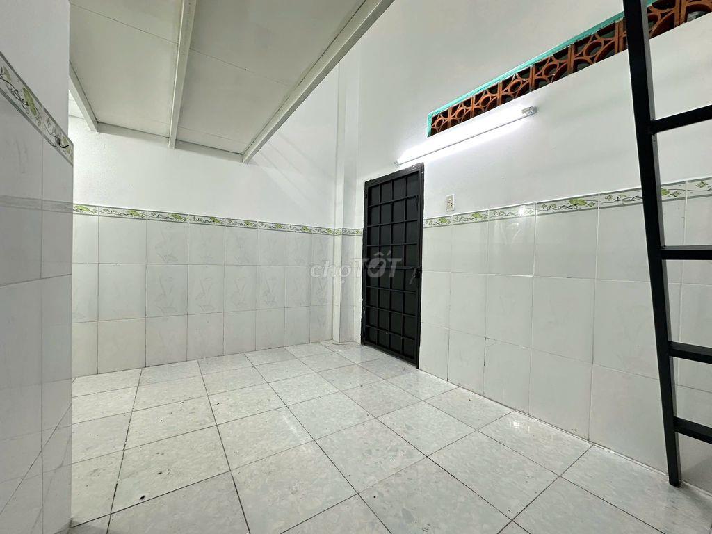 PHÒNG ĐẸP HIẾM. ĐS 20, P AN NHƠN, GÁC CAO, SÁT PHẠM VĂN ĐỒNG CHỈ 3TR2
