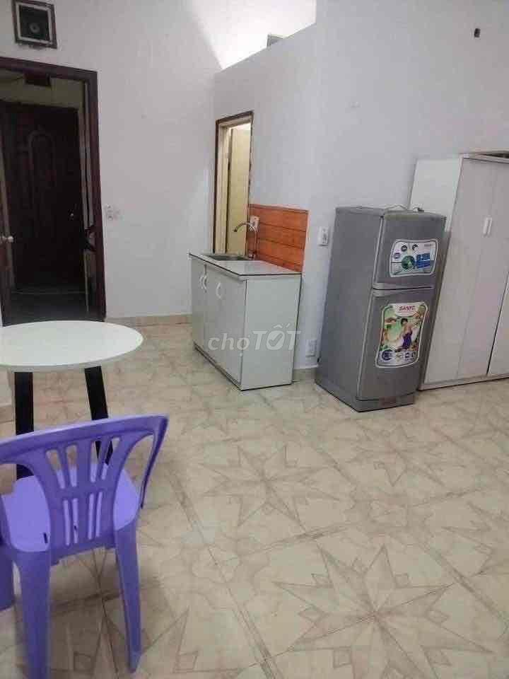 PHÒNG CHO THUÊ ,WC RIÊNG ,NGAY CHỢ TSN ,CV GIA ĐỊNH ,ĐH GIA ĐỊNH ,BV75