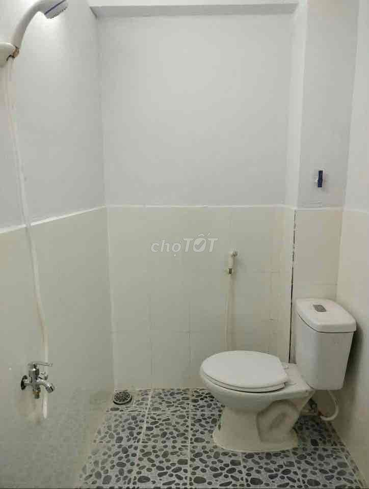 PHÒNG CHO THUÊ ,WC RIÊNG ,NGAY CHỢ TSN ,CV GIA ĐỊNH ,ĐH GIA ĐỊNH ,BV75