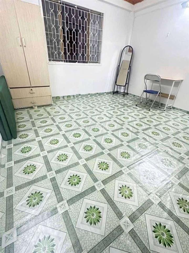 PHÒNG CỬA SỐ 4 CÁNH  ,LẦU 1 ,ĐH GIA ĐỊNH ,CVGIA ĐỊNH ,CHỢ TSN ,ĐHCN4