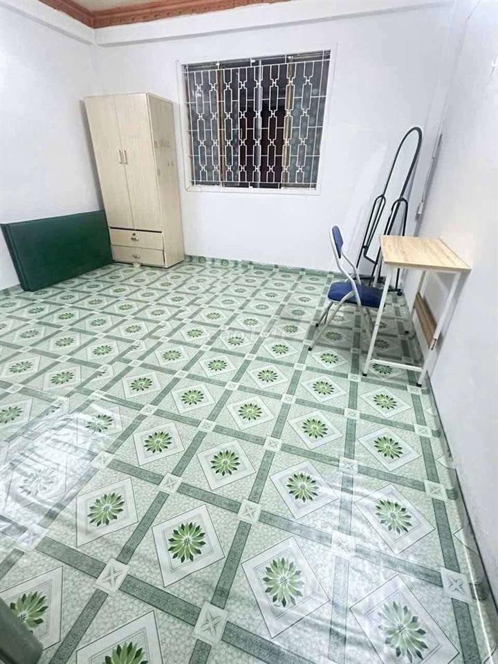 PHÒNG CỬA SỐ 4 CÁNH  ,LẦU 1 ,ĐH GIA ĐỊNH ,CVGIA ĐỊNH ,CHỢ TSN ,ĐHCN4