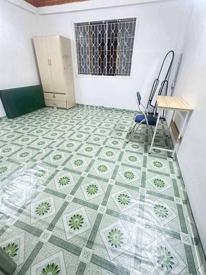 PHÒNG CỬA SỐ 4 CÁNH  ,LẦU 1 ,ĐH GIA ĐỊNH ,CVGIA ĐỊNH ,CHỢ TSN ,ĐHCN4