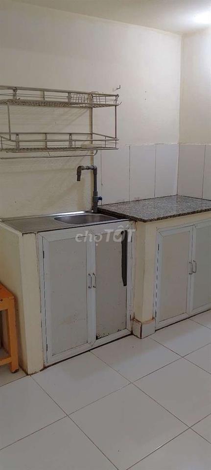 P.TRỌ ĐƯỜNG QUANG TRUNG, MÁY LẠNH, GÁC ĐÚC,, GIỜ TỰ DO, GIÁ 2.8 TRIỆU 