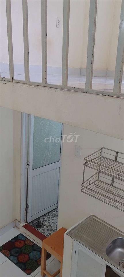 P.TRỌ ĐƯỜNG QUANG TRUNG, MÁY LẠNH, GÁC ĐÚC,, GIỜ TỰ DO, GIÁ 2.8 TRIỆU 