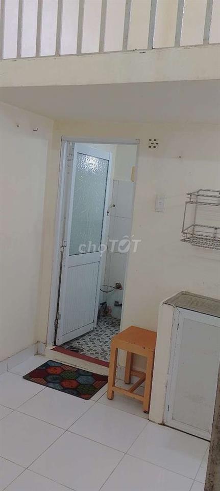 P.TRỌ ĐƯỜNG QUANG TRUNG, MÁY LẠNH, GÁC ĐÚC,, GIỜ TỰ DO, GIÁ 2.8 TRIỆU 