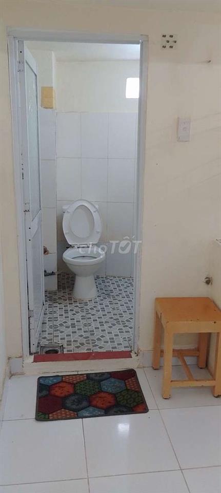 P.TRỌ ĐƯỜNG QUANG TRUNG, MÁY LẠNH, GÁC ĐÚC,, GIỜ TỰ DO, GIÁ 2.8 TRIỆU 