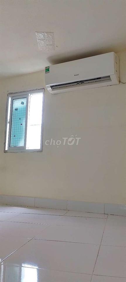 P.TRỌ ĐƯỜNG QUANG TRUNG, MÁY LẠNH, GÁC ĐÚC,, GIỜ TỰ DO, GIÁ 2.8 TRIỆU 