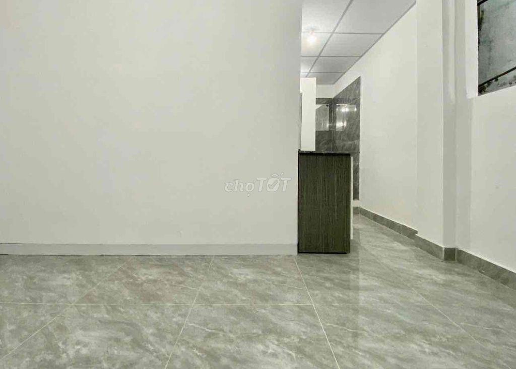 Phòng cửa sổ trời sẵn tủ lạnh nệm gần vimat quang trung rẻ đẹp