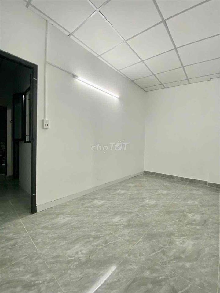 Phòng cửa sổ trời sẵn tủ lạnh nệm gần vimat quang trung rẻ đẹp