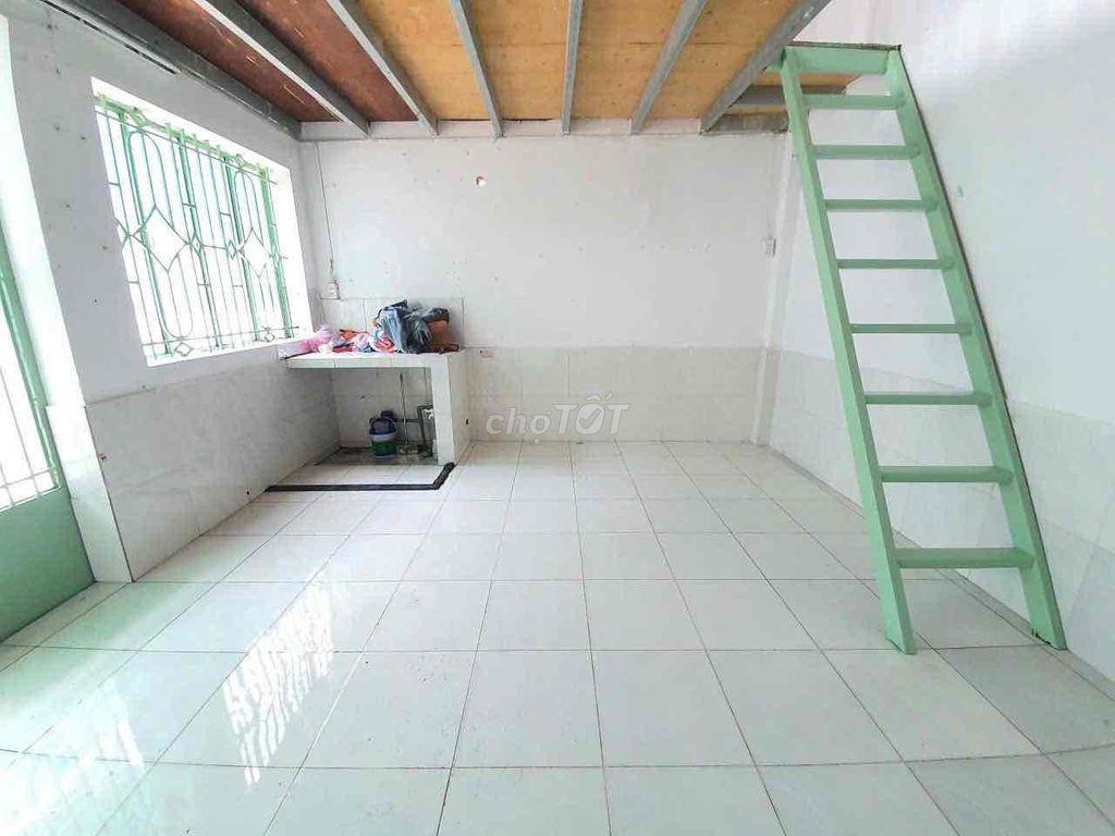 PHÒNG TRỆT CÓ GÁC RIÊNG BIỆT PHÙ HỢP Ở GIA ĐÌNH