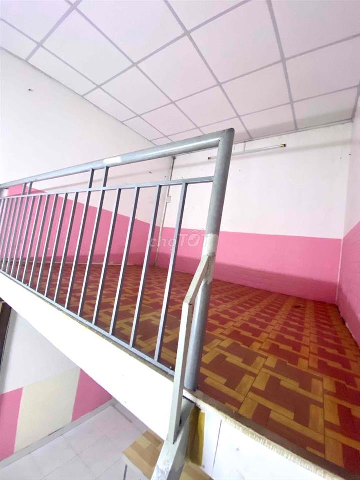 CHÍNH CHỦ CHO THUÊ PHÒNG CÓ GÁC SẴN NỘI THẤT